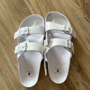 Women's beach sandals
